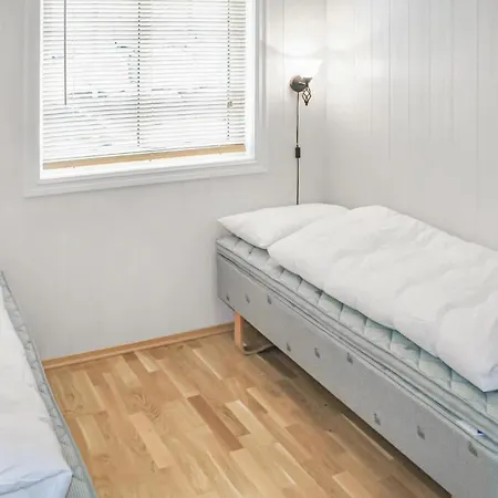 4 Bedroom Beautiful In Vakantiehuis *