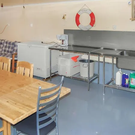 4 Bedroom Beautiful In Vakantiehuis