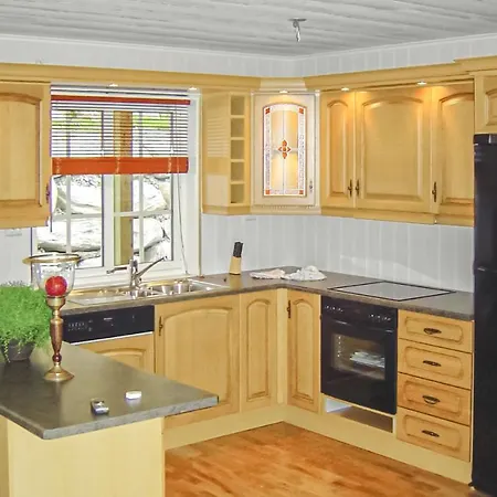 Vakantiehuis 4 Bedroom Beautiful In