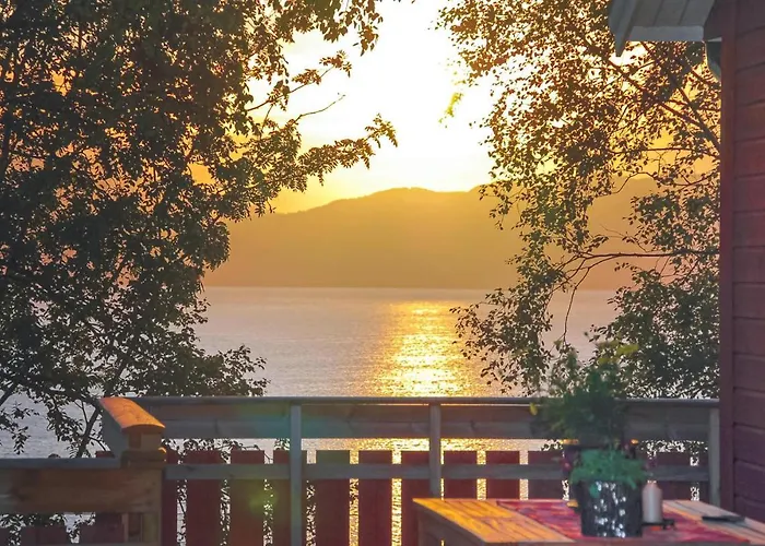 4 Bedroom Beautiful In * Hundeidvik